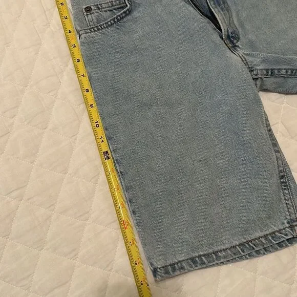 NWOT Levi’s Vintage High Waisted Denim Shorts 550 Student Relaxed Fit, Size W27